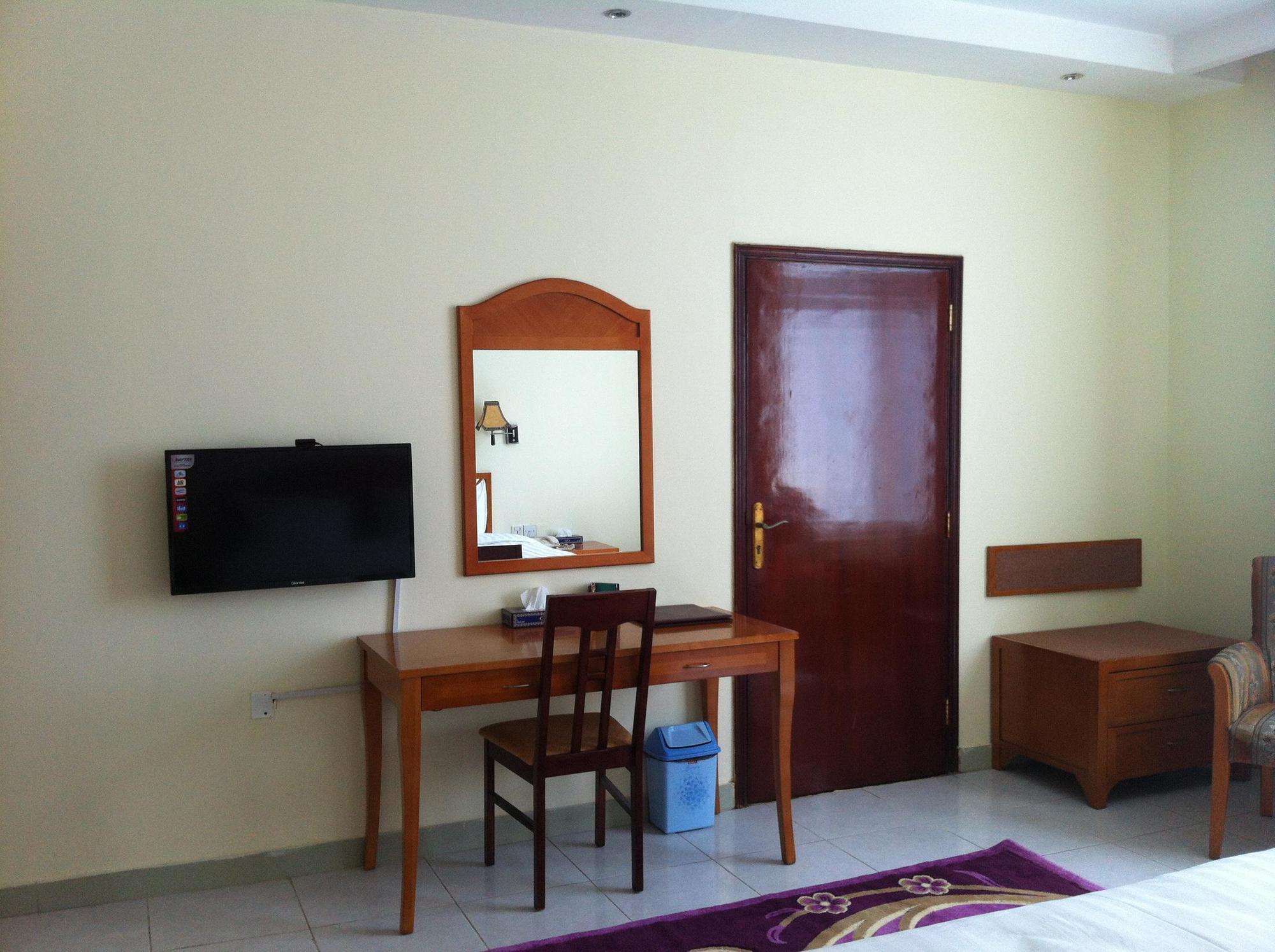 Oyo 366 Waves Hotel อัจมาน ภายนอก รูปภาพ