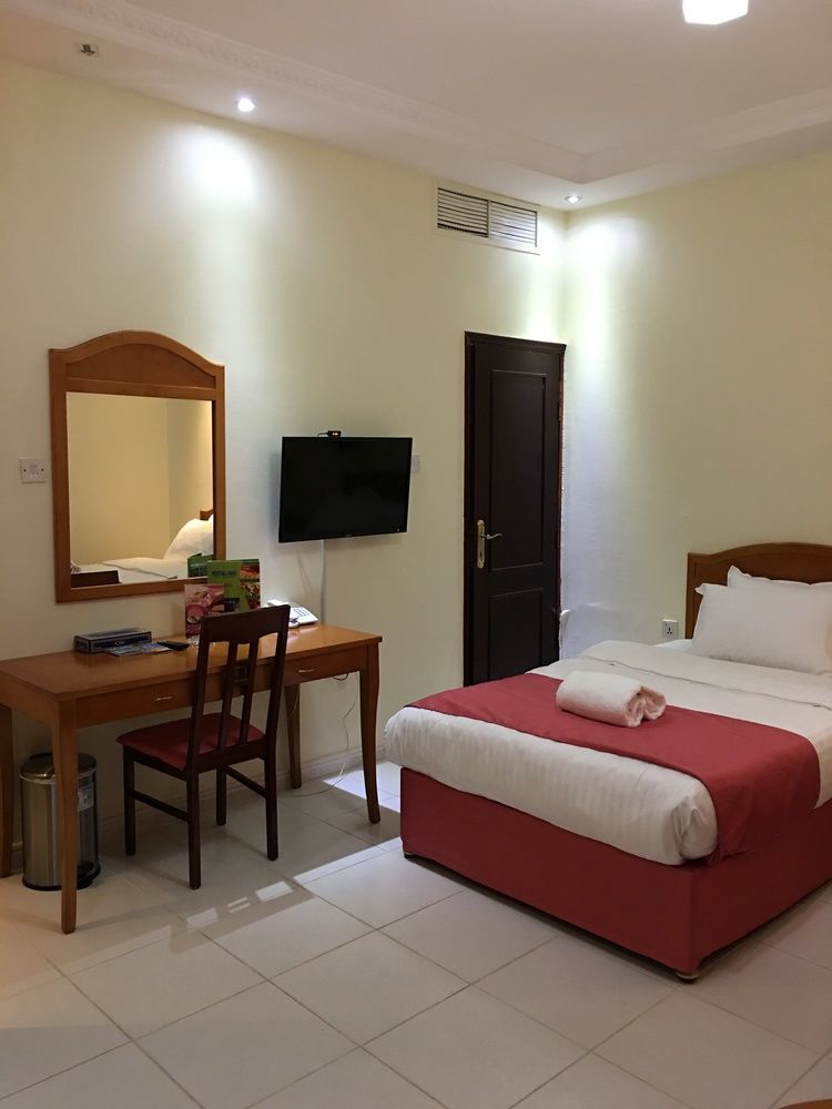 Oyo 366 Waves Hotel อัจมาน ภายนอก รูปภาพ