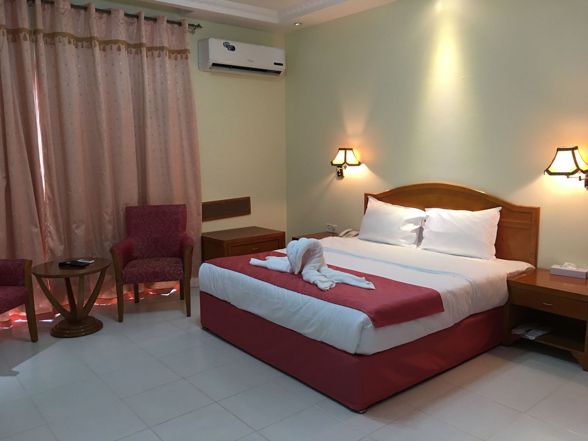 Oyo 366 Waves Hotel อัจมาน ภายนอก รูปภาพ