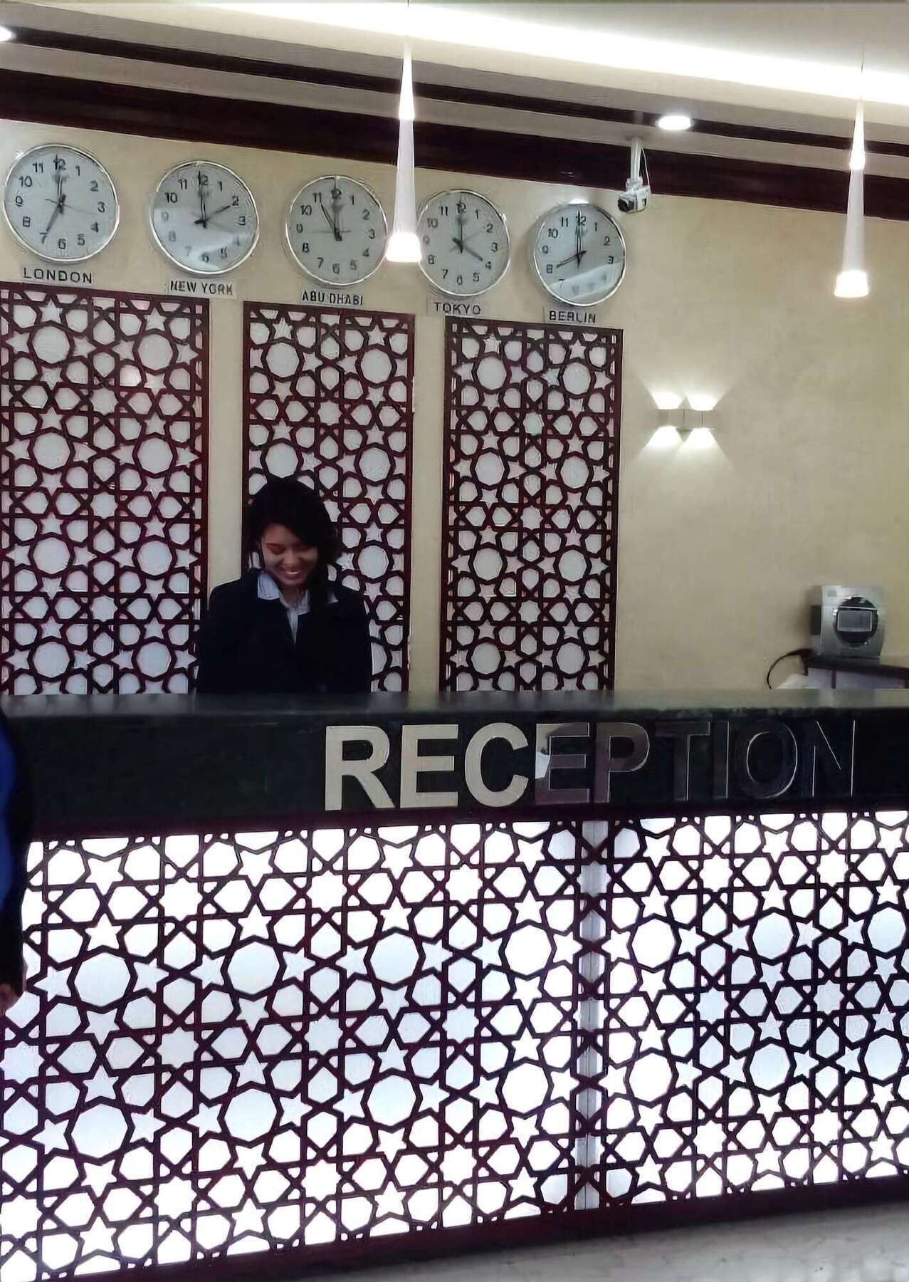 Oyo 366 Waves Hotel อัจมาน ภายนอก รูปภาพ
