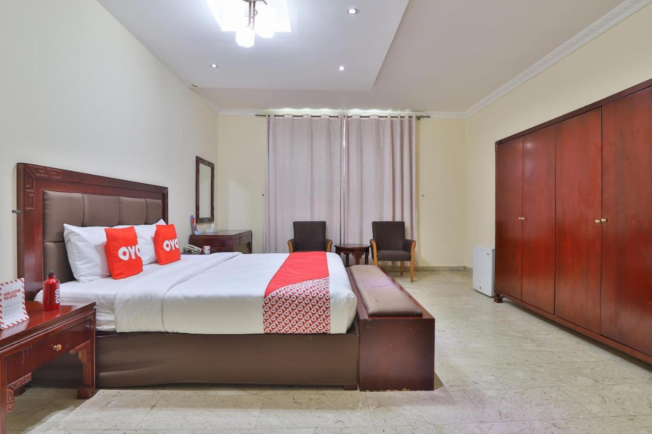Oyo 366 Waves Hotel อัจมาน ภายนอก รูปภาพ