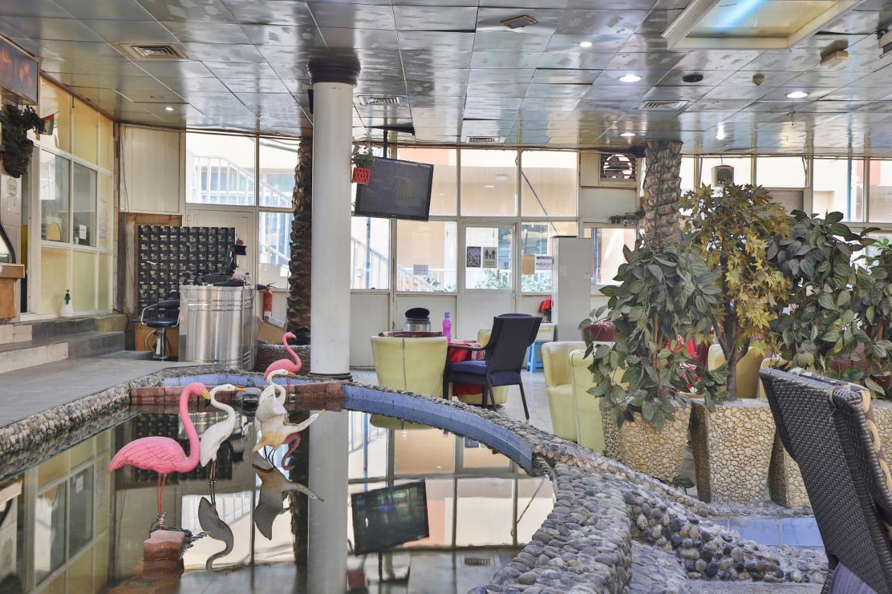 Oyo 366 Waves Hotel อัจมาน ภายนอก รูปภาพ