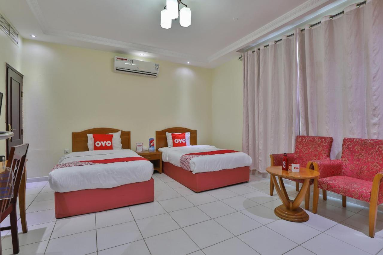 Oyo 366 Waves Hotel อัจมาน ภายนอก รูปภาพ