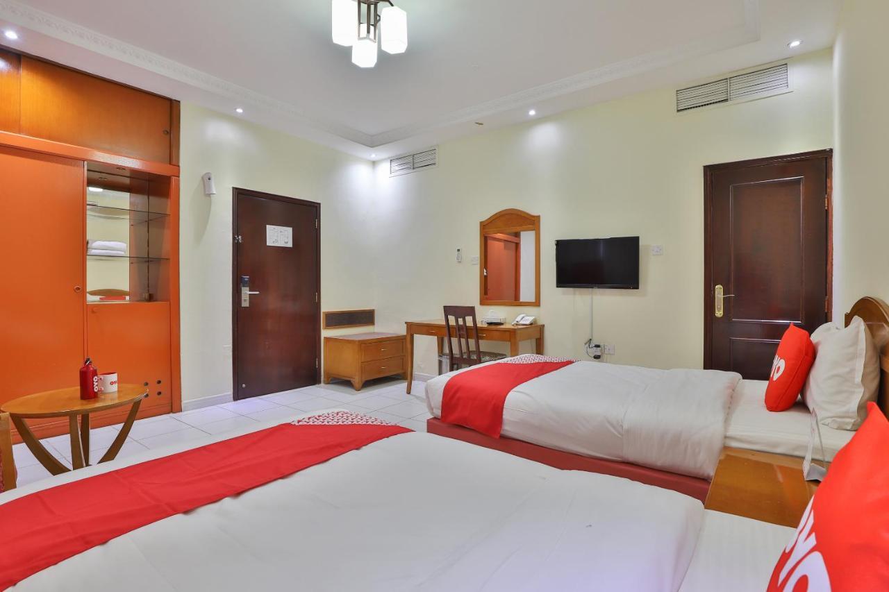 Oyo 366 Waves Hotel อัจมาน ภายนอก รูปภาพ