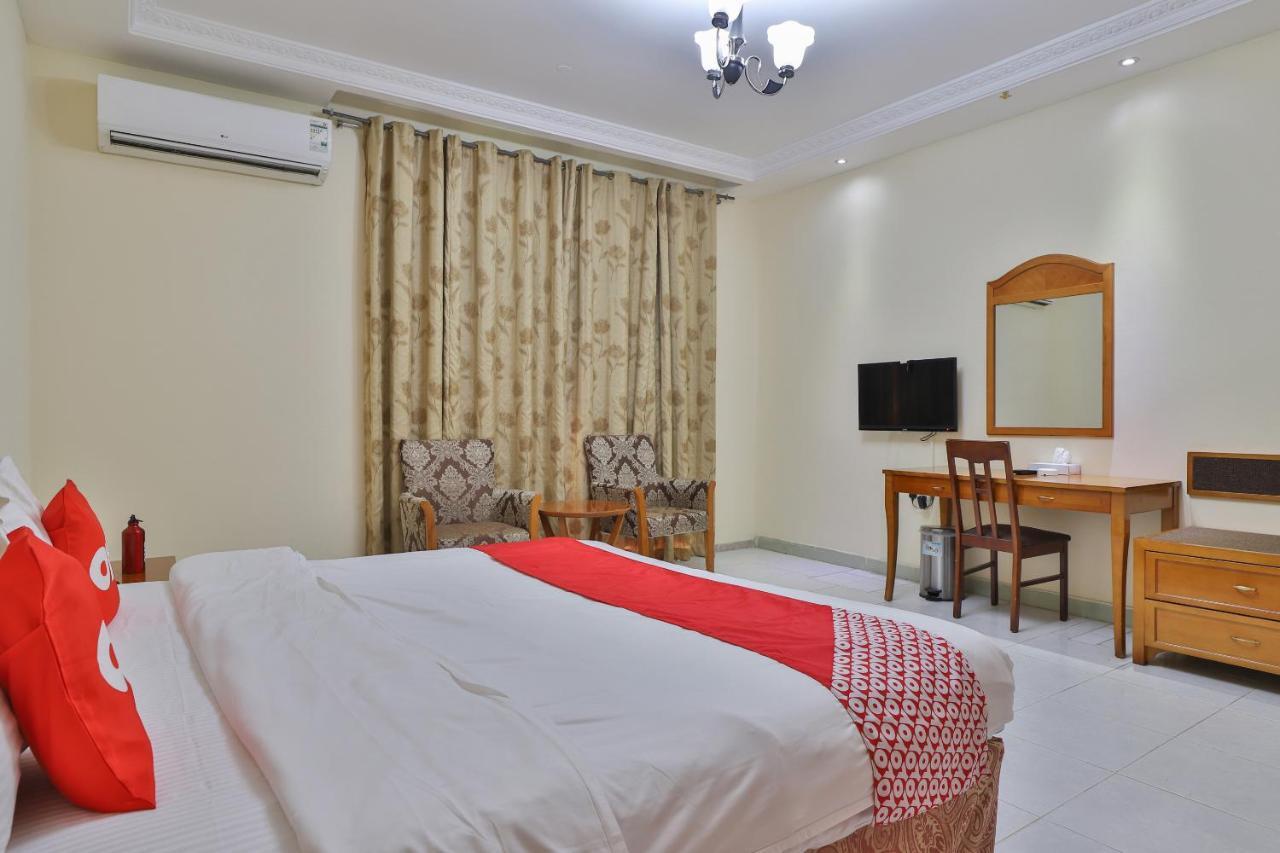 Oyo 366 Waves Hotel อัจมาน ภายนอก รูปภาพ