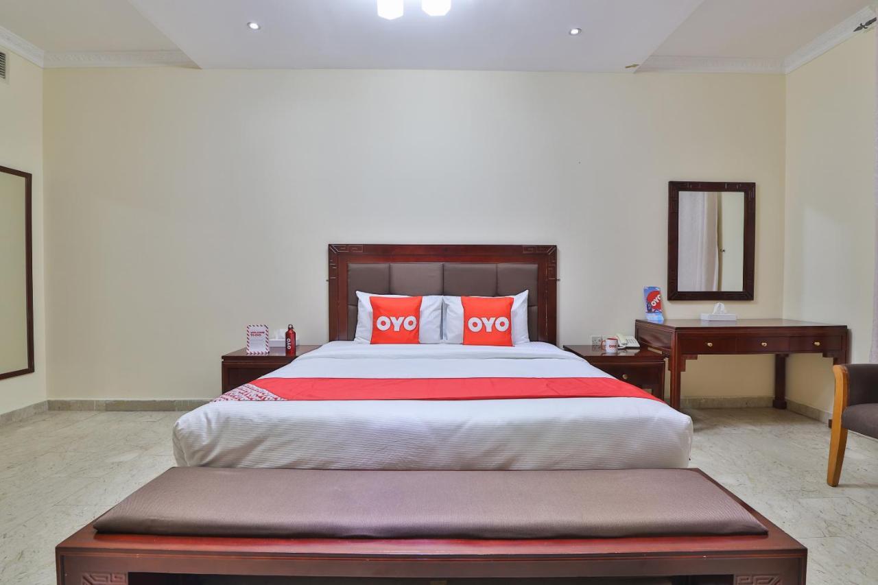 Oyo 366 Waves Hotel อัจมาน ภายนอก รูปภาพ