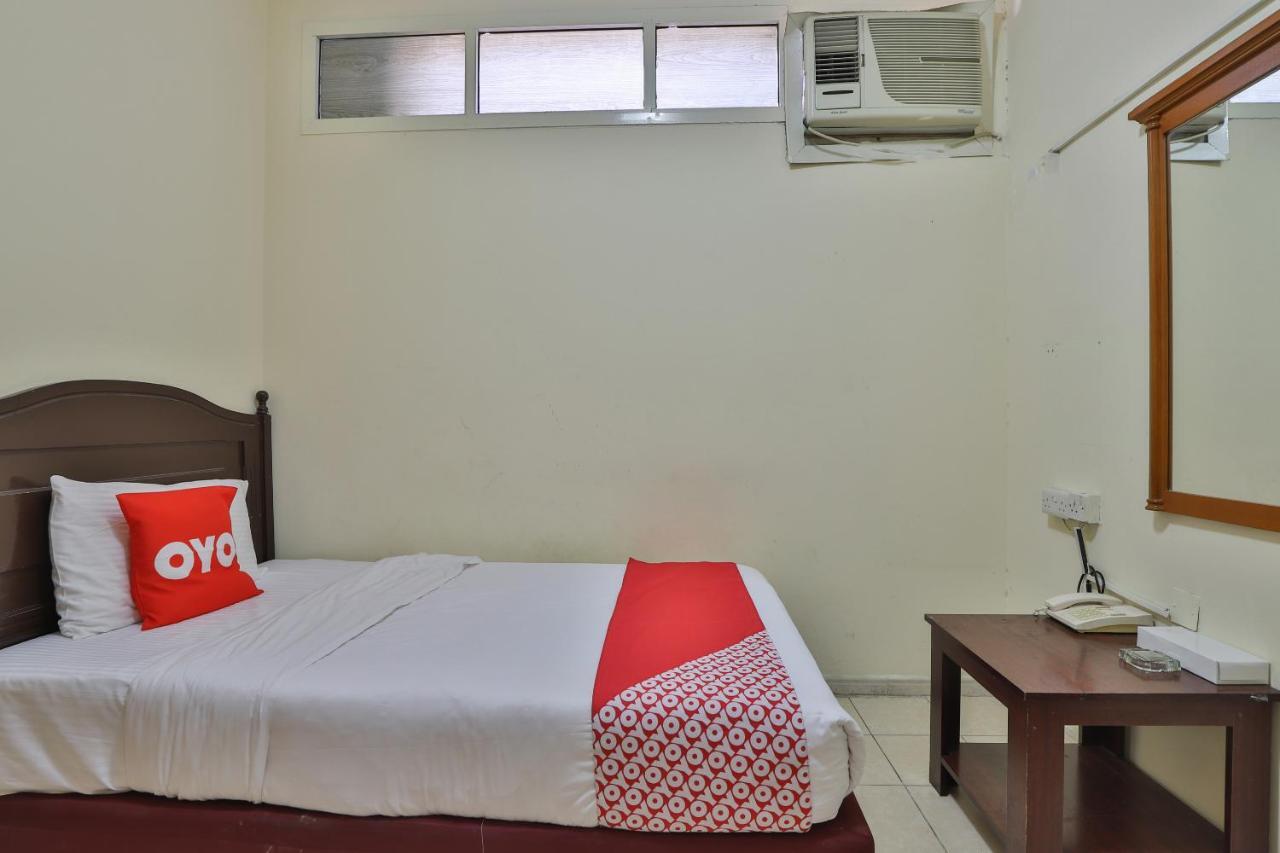 Oyo 366 Waves Hotel อัจมาน ภายนอก รูปภาพ