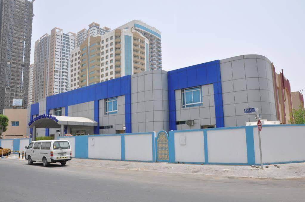 Oyo 366 Waves Hotel อัจมาน ภายนอก รูปภาพ